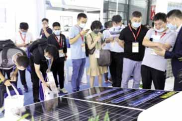 JA Solar представила свої панелі Jumbo
